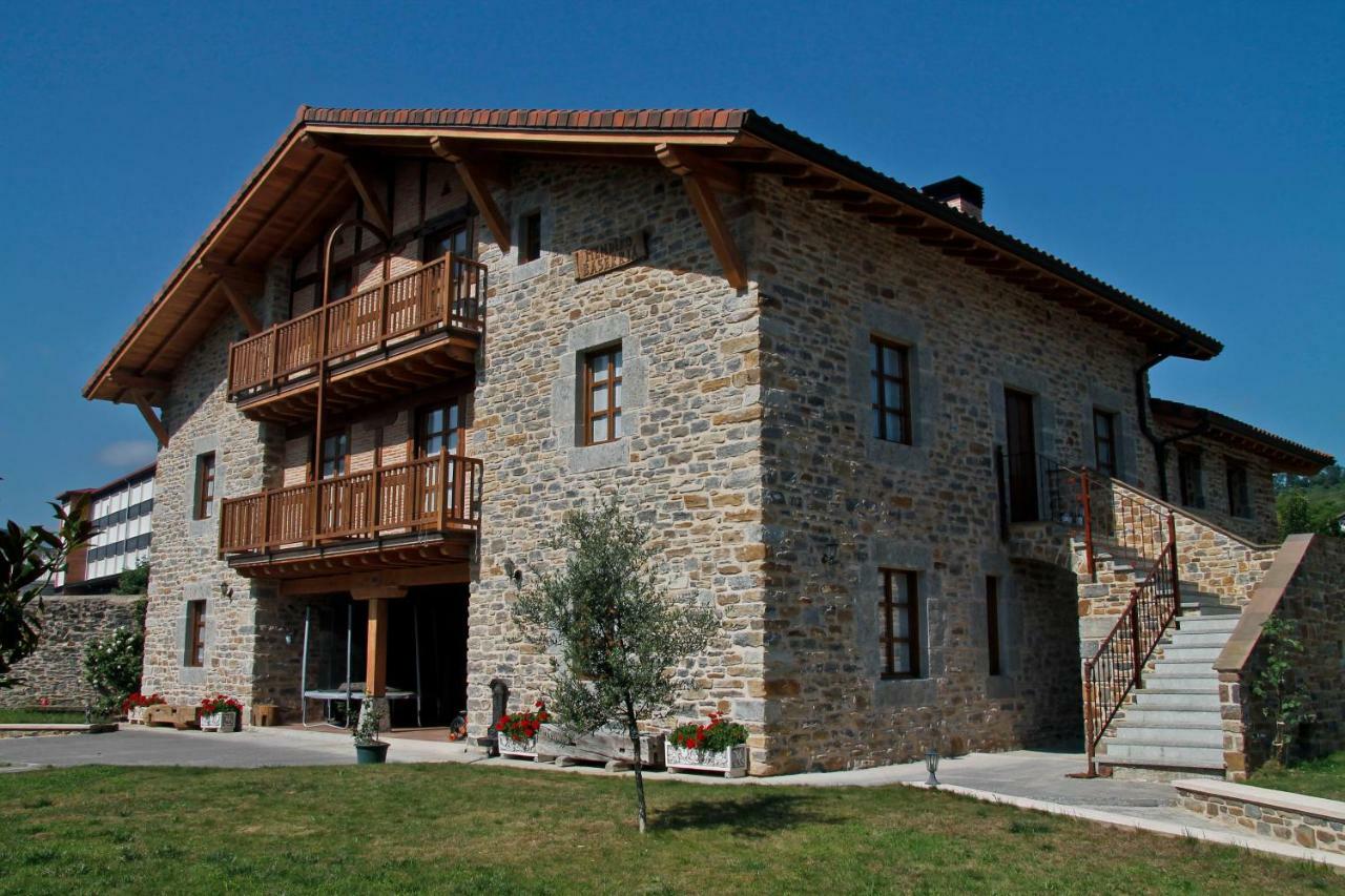 Mendiko Baserria Amurrio Exterior photo